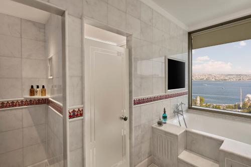 592516401 The Ritz-Carlton, Istanbul at the Bosphorus