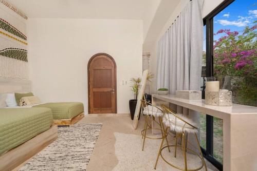 Villa La Perla 5BR with arch view in El Pueblito, Mexico
