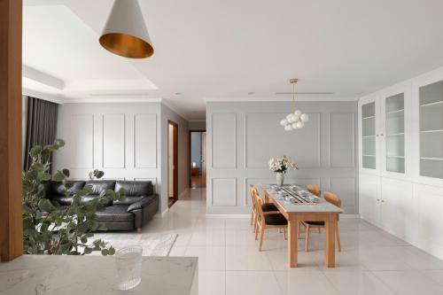 Allen luxury apartment - Vinhomes central park