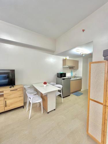 BE Residences Luxury Studio Apartments, AC, Pool, Gym BE Residences Luxury Studio Apartments, AC, Pool, Gym