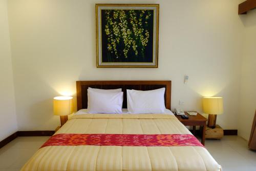 Deluxe Double Room image 6