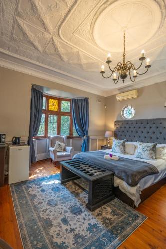 Palm Tree Manor in Berea