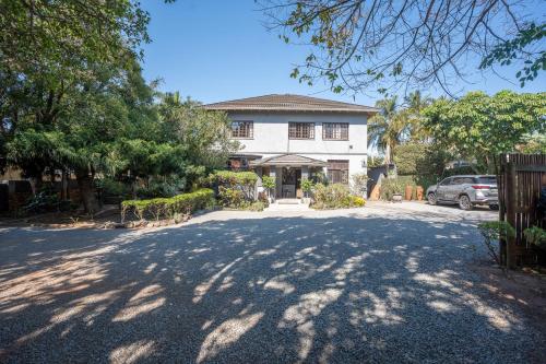 Exterior view, Palm Tree Manor in Berea