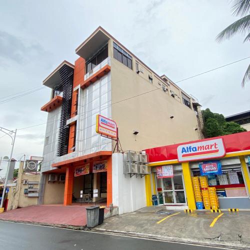 Exterior view, Omni Dormitel near SM Center Las Piñas