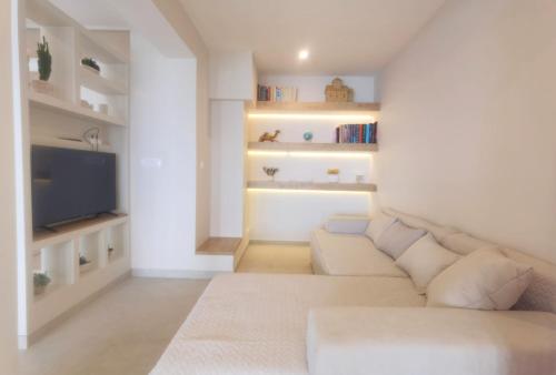 Apartment with a sea View No 15, first row by the sea, Beach house Ana, Duće (foto 8)