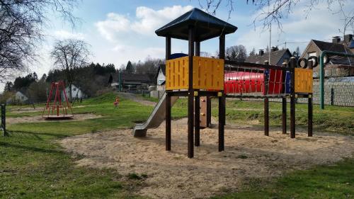 Taman bermain, Ferienwohnung am Obstgarten in Gummersbach