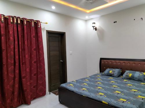 Three-Bedroom Villa image 6