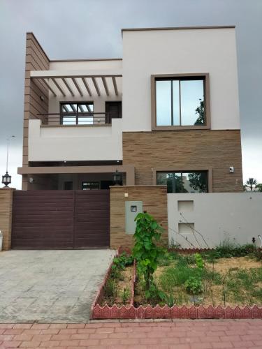 Three-Bedroom Villa image 3