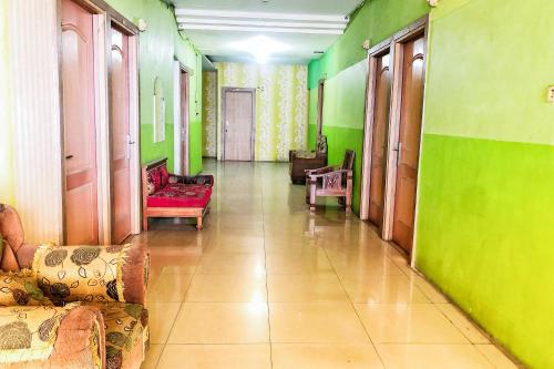 RedDoorz near RS Siloam Karawaci – Tangerang, PA