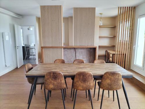 Penthouse vue Tour Eiffel, près Château Versailles (Penthouse vue Tour Eiffel, pres Chateau Versailles) in Sevres