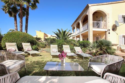 Villa AMOROS - Tap to explore photos