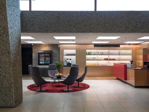 Quality Hotel 33 - image 8
