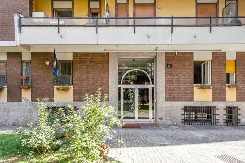 Forlanini M4 Modern Apartment with Balconies