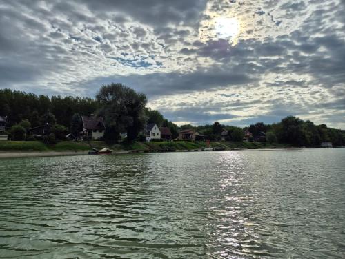 Véneki-pihi Vendégház (Veneki-pihi Vendeghaz) in Vének