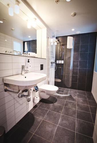 Superior Double Room image 5