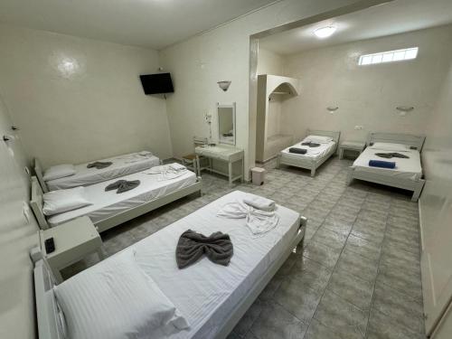 Sunrise Hotel - image 12