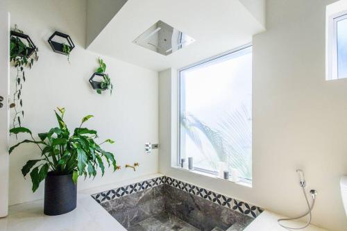 Ocean Retreat in Westbrook