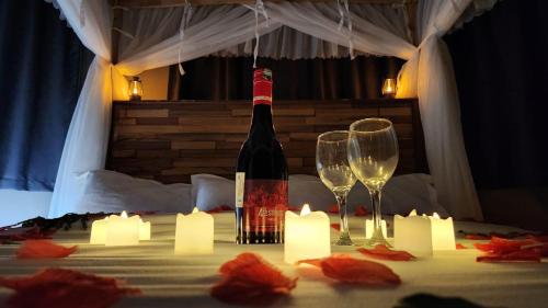 Amanya Hut Sleeps 6 with Mountain Views in Amboseli