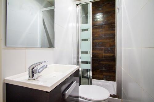Apartment - Ground Floor image 5