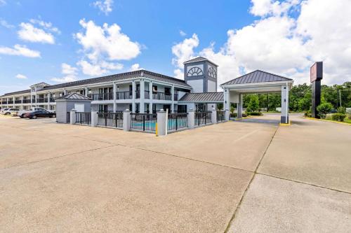 A szálláshely kívülről, Econo Lodge Inn & Suites in Ocean Springs (Mississippi)