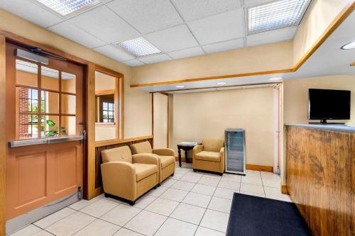 Suburban Studios Chattanooga Northeast - Ooltewah - 로비