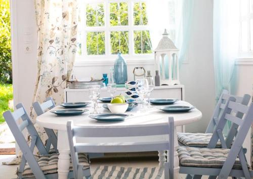 Facilities, Kalamos sea view villa Beach walking distance in Agii Apostoli