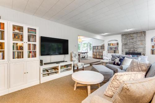 Waterfront Southold Retreat Less Than 3 Mi to Wineries! in Southold, USA