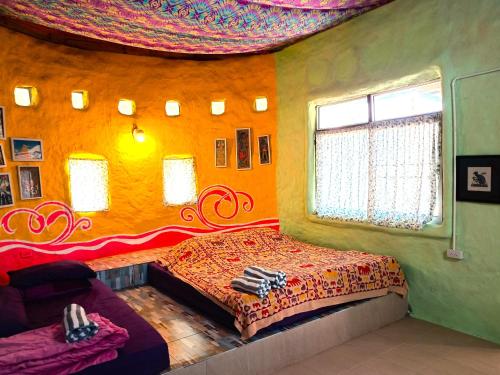 room detail thumbnail 0