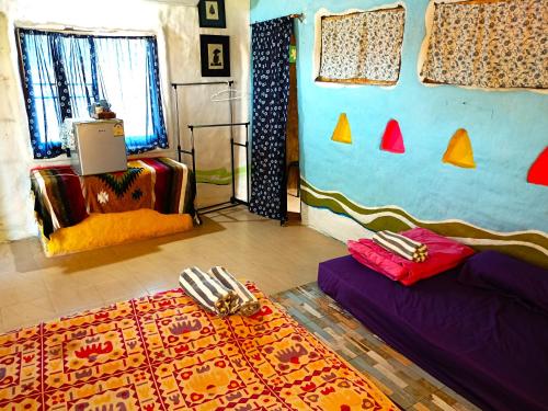 room detail thumbnail 1