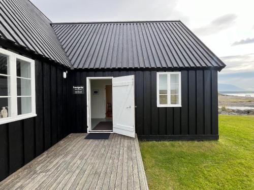 Accommodation in Northwest