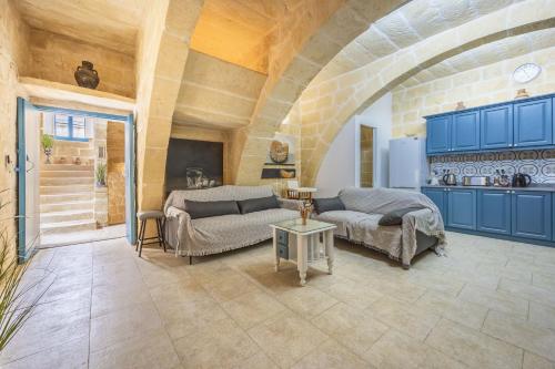 Room 5 - Twin Room x 2 by Solea, Għarb (zdjęcie 9)