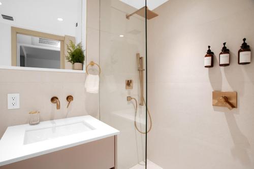 Vonder Miami Beach - Unit 15 - image 4