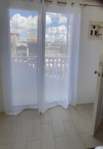 Rominaluxe Property Rentals in Solano