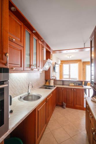 Vintage and Cozy 2BD Apartment in Prime Location by Flat Mаnager, Sofia (Foto 6)