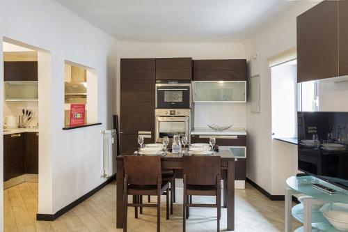 XXV Aprile Downtown by Wonderful Italy, Janov