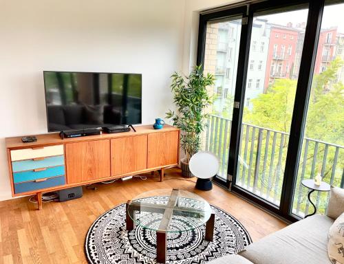 2 Bedroom Mauerpark-Apartment, Berlin Mitte View calendar, Berlín (foto 4)