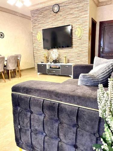 Classy 3 Bedroom Apartment in Amman - image 2