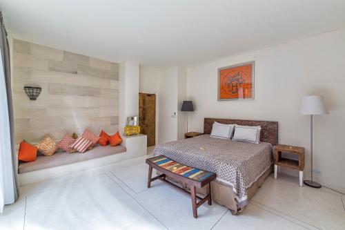 Lautan Kupu - Kupu Villas Bali