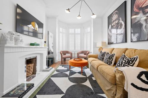 Large & Stylish Townhouse King Beds&free Parking, Manchester (photo 10)