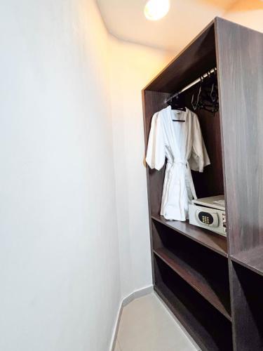 Deluxe Double Room image 5