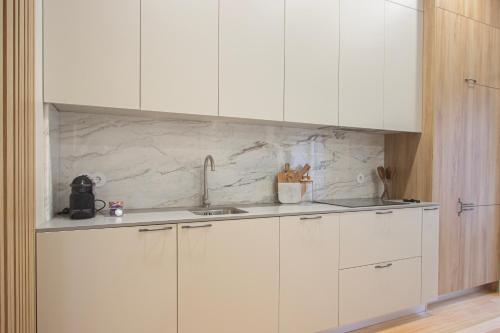 Kitchen, Casa do Visconde by Guestify in Creixomil