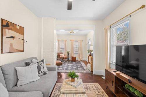 Charming Home in Cleveland 3215 in Ohio City, USA