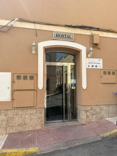 Hostal Avenida - 출입구