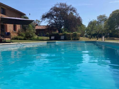 Peldbaseins, Manoir du Bouyssou in Cintegabelle