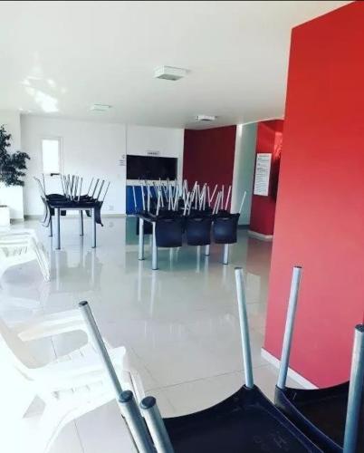 One-Bedroom Apartment image 1