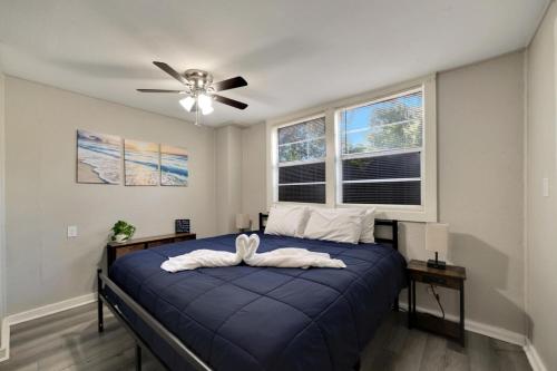 Tampa Delight Modern 2 Bedroom Retreat in Tampa, USA