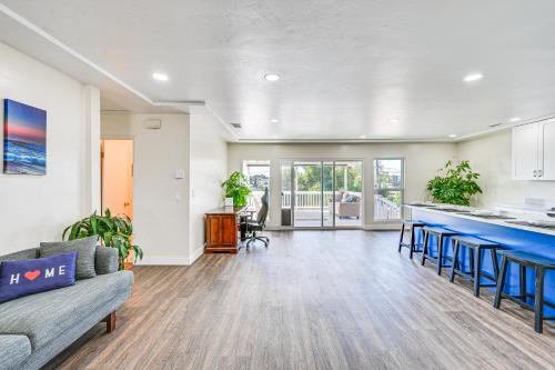 Sun-Soaked Home Less Than 9 Mi to Downtown San Diego in Lemon Grove, USA