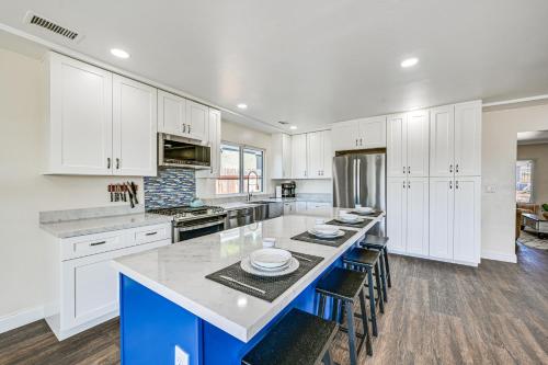 Sun-Soaked Home Less Than 9 Mi to Downtown San Diego in Lemon Grove, USA