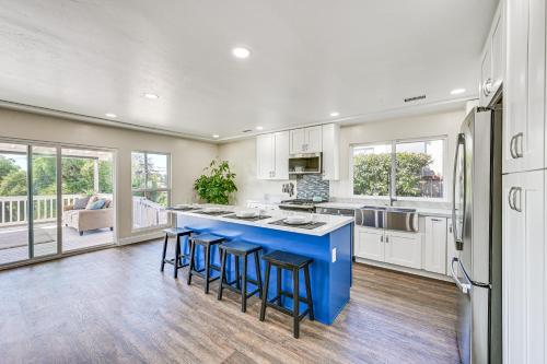 Sun-Soaked Home Less Than 9 Mi to Downtown San Diego in Lemon Grove, USA