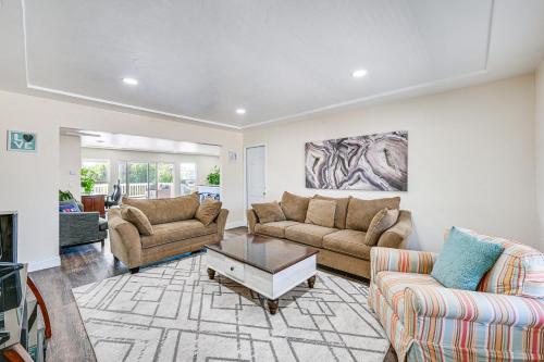 Sun-Soaked Home Less Than 9 Mi to Downtown San Diego in Lemon Grove, USA